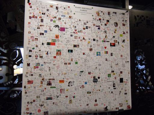 4chan поздравил Гэйба Ньюэлла с 50-летием гигантской открыткой